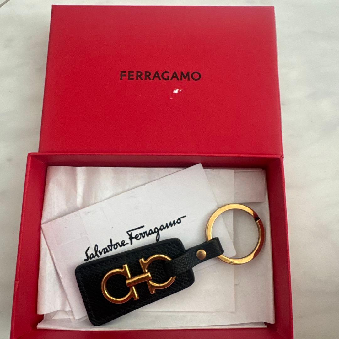 新品 正規品 Ferragamo 小物 キーホルダー キーチェーン 黒