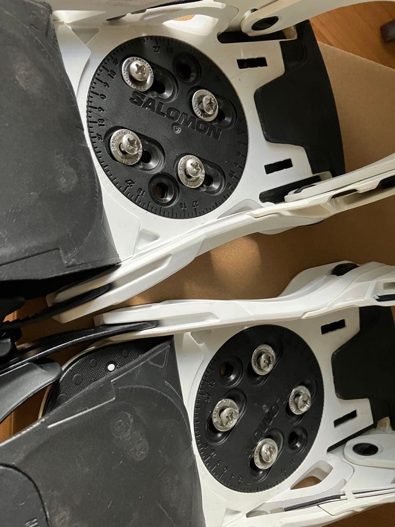 SALOMON HOLOGRAM ホログラム ビンディング M スノーボード