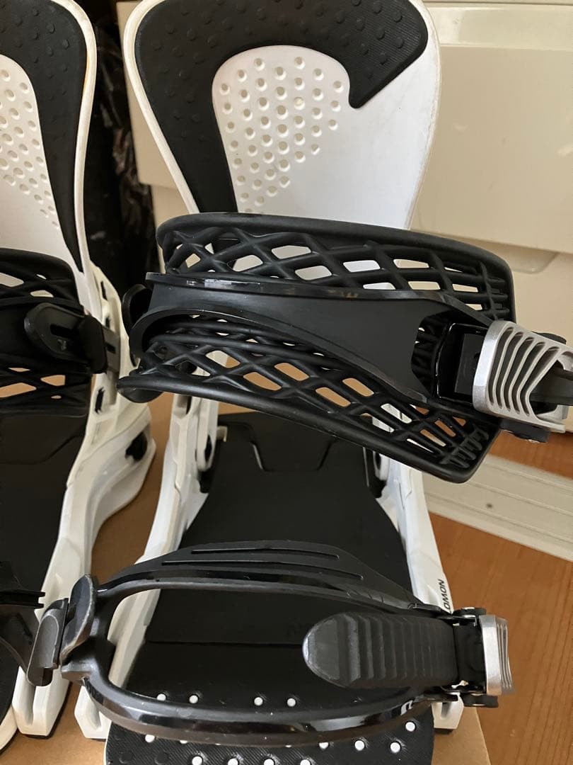 SALOMON HOLOGRAM ホログラム ビンディング M スノーボード