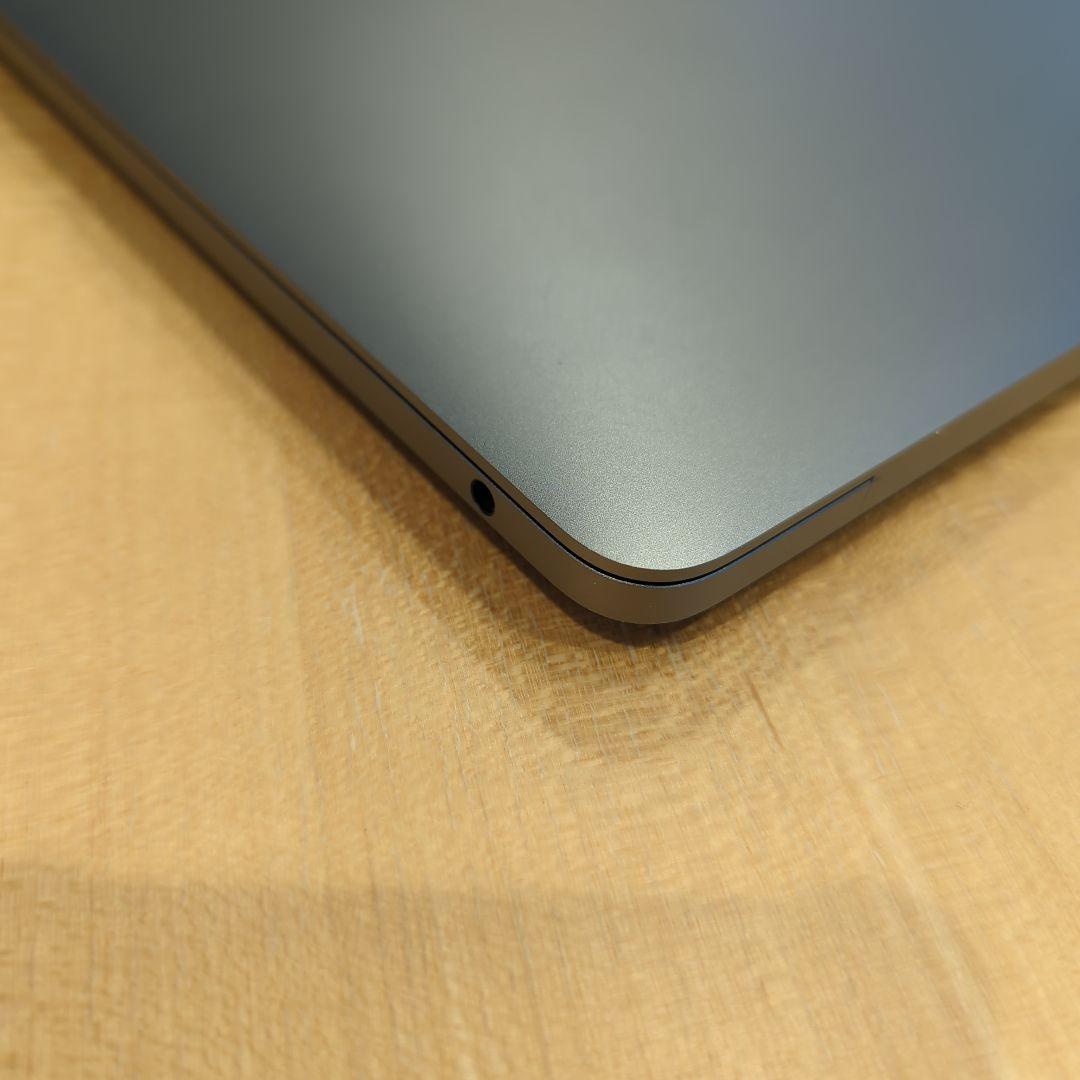 MacBook Pro 13-inch 2017 本体