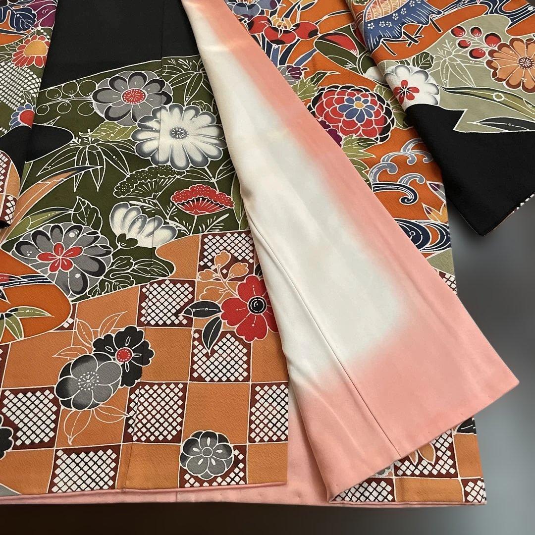 黒地　正絹紅型　振袖