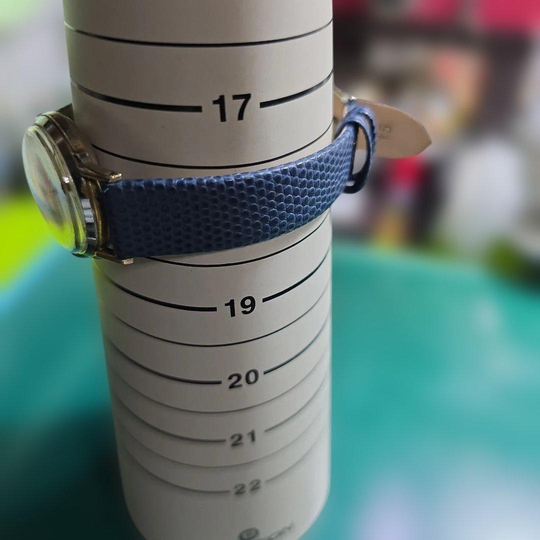 セイコー スーパー 手巻き時計稼働品です。 青ベルト