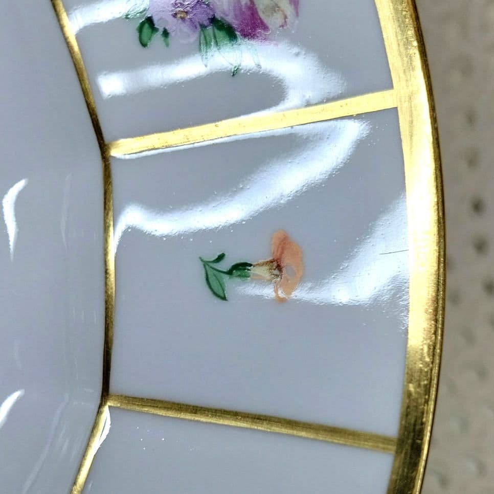 ロイヤルコペンハーゲン　ヘンリエッテ２６センチプレート１枚　です。