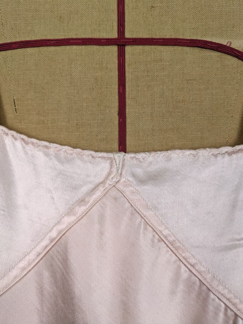 1940s Pink satin slip フランスヴィンテージ