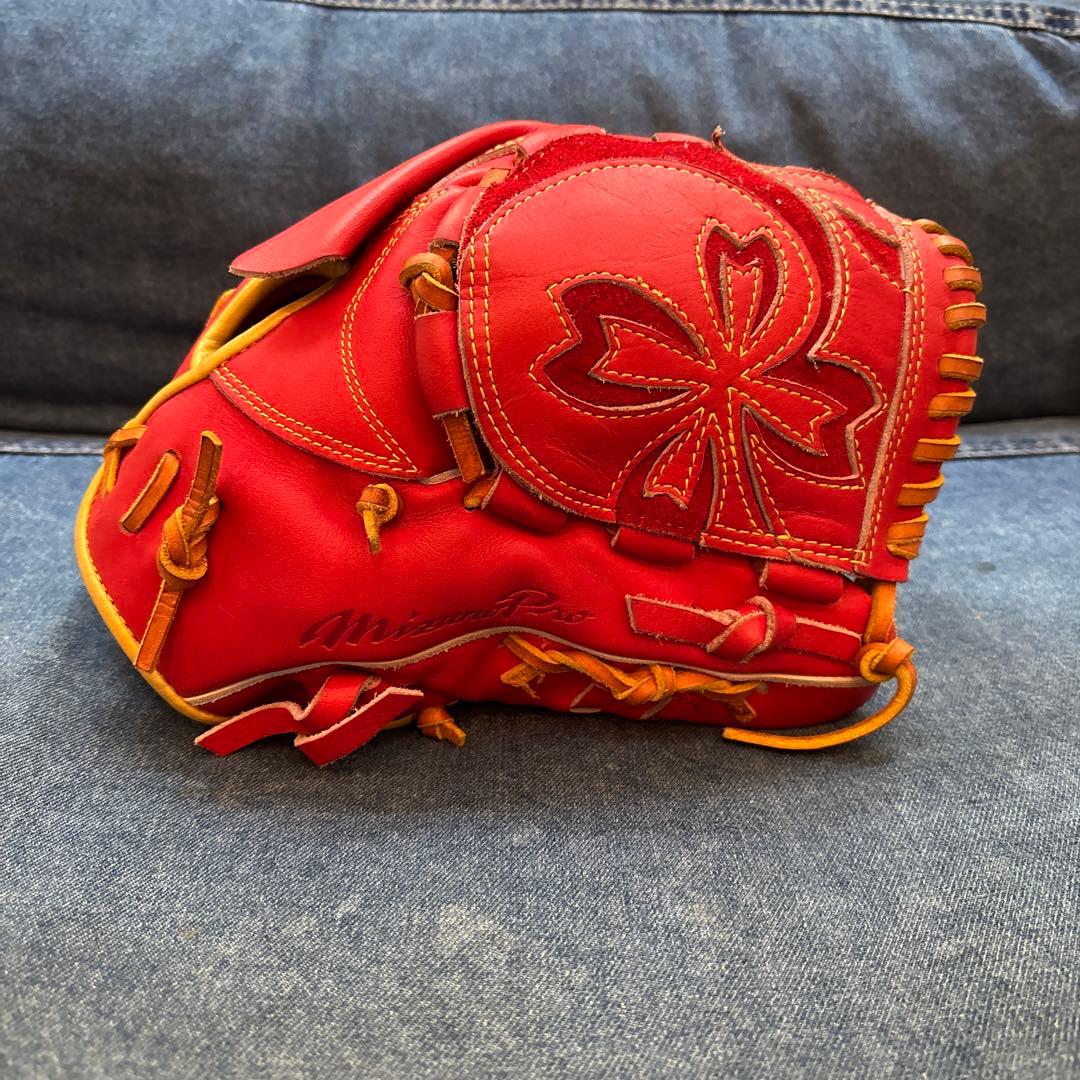 Mizuno Pro 軟式グローブ レッド