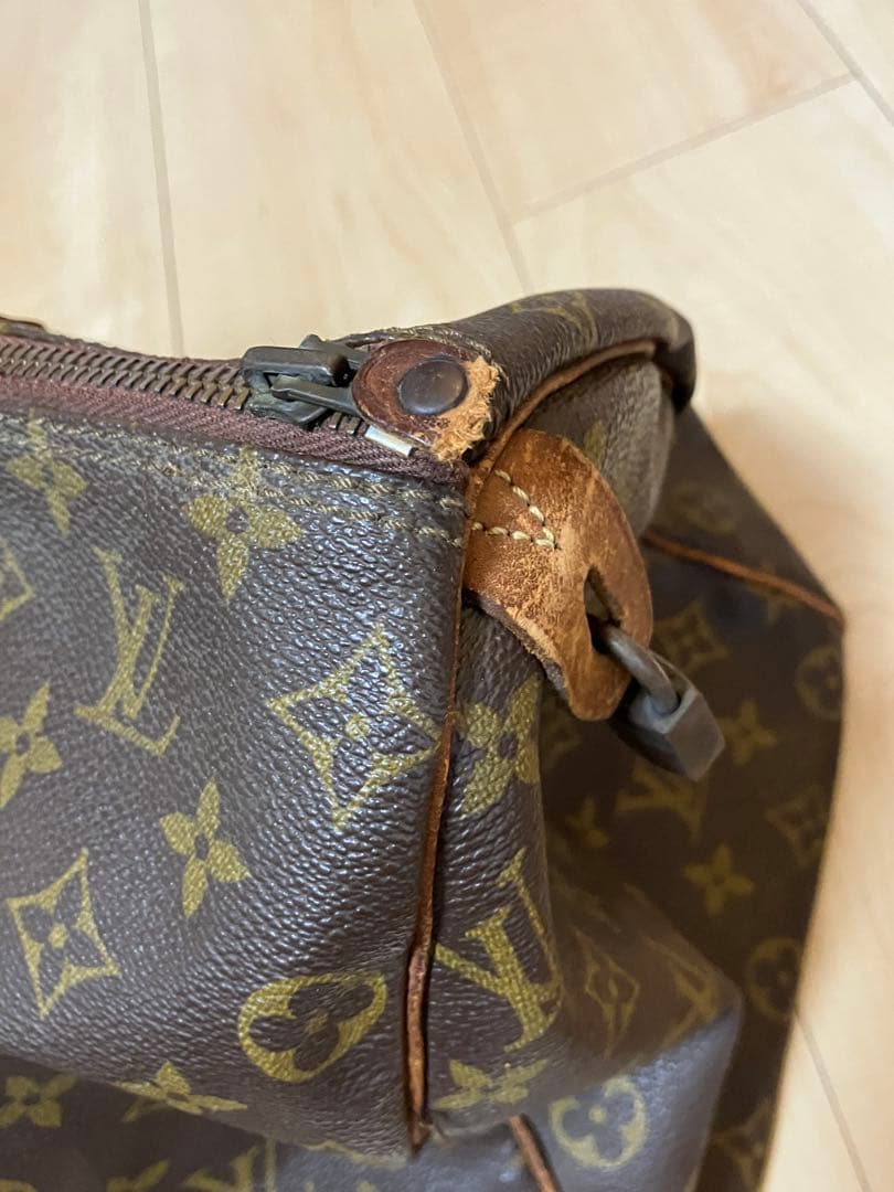 LOUIS VUITTON ルイヴィトン　スピーディー
