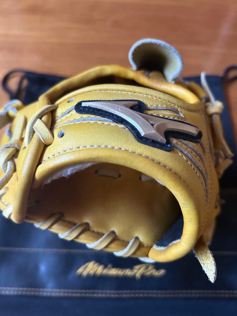 ミズノ野球グラブ　投手用　グローバルエリート