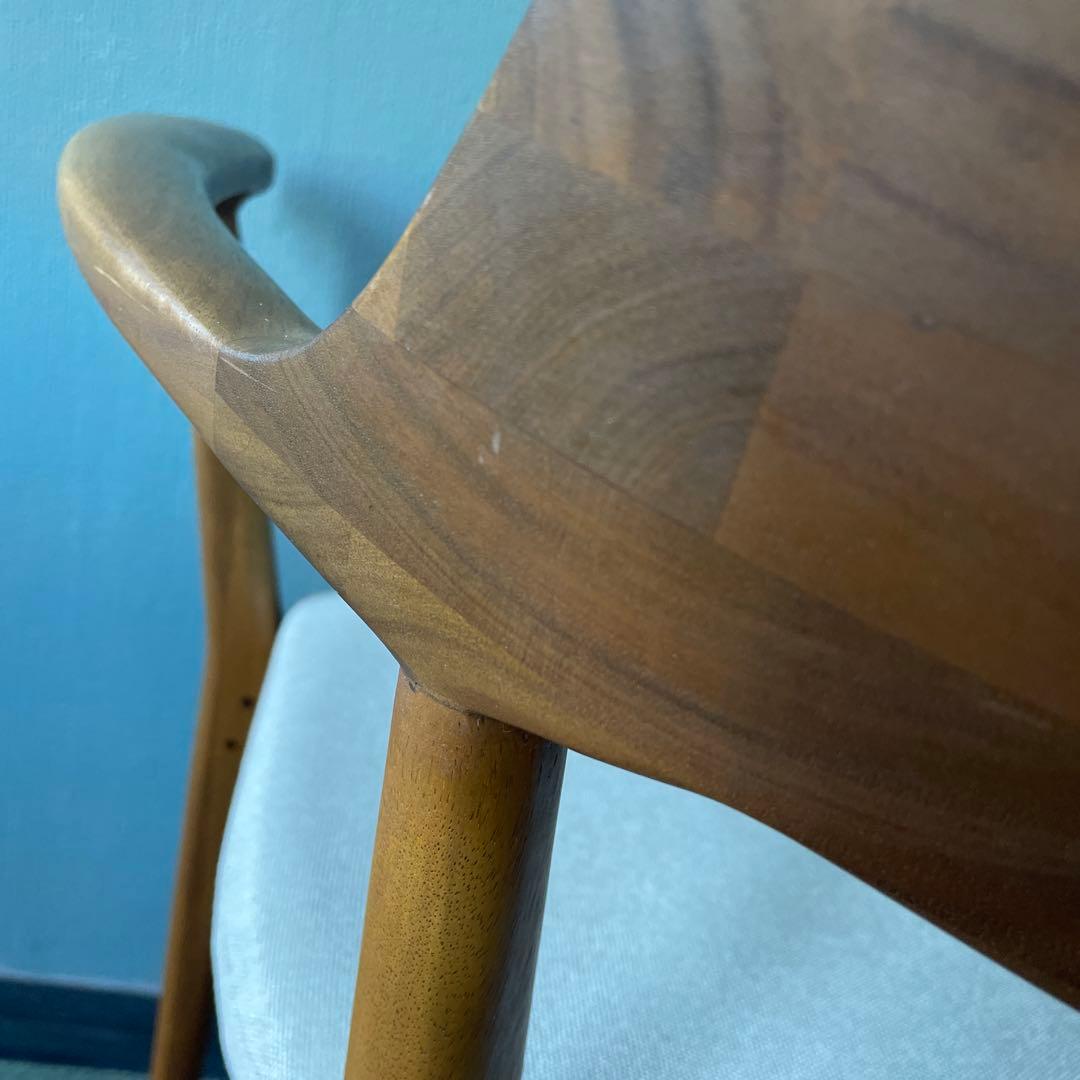 ②EDDA エッダ　ダイニングアームチェア　朝日木工加工　無垢材　1脚