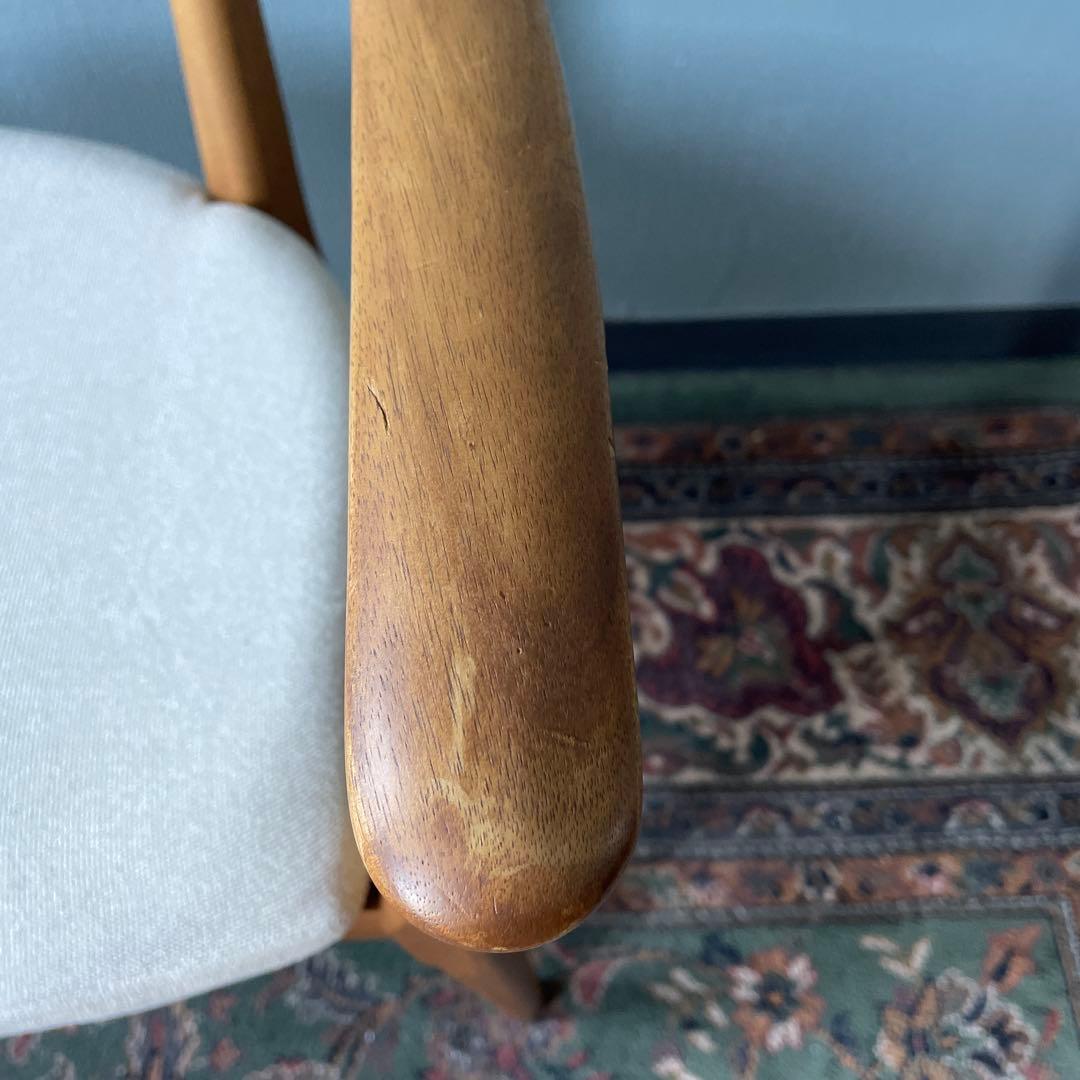 ②EDDA エッダ　ダイニングアームチェア　朝日木工加工　無垢材　1脚