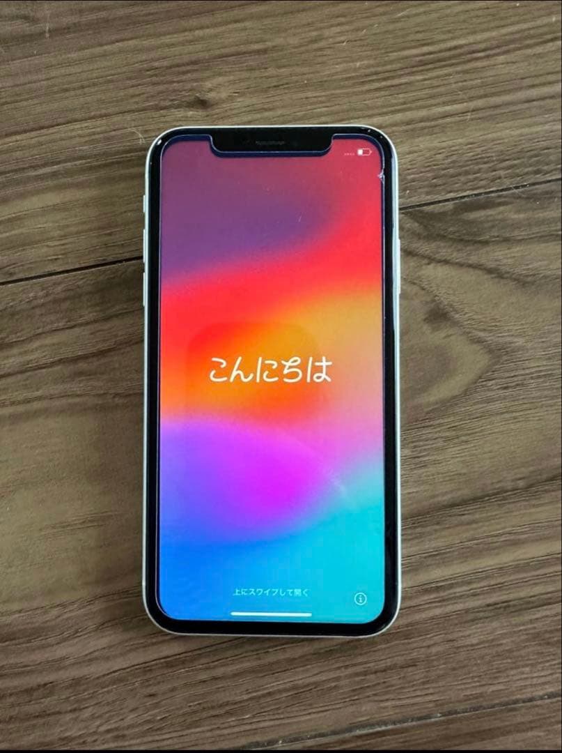 L*e様 iPhone XR テンアール　ホワイト 64 GB docomo