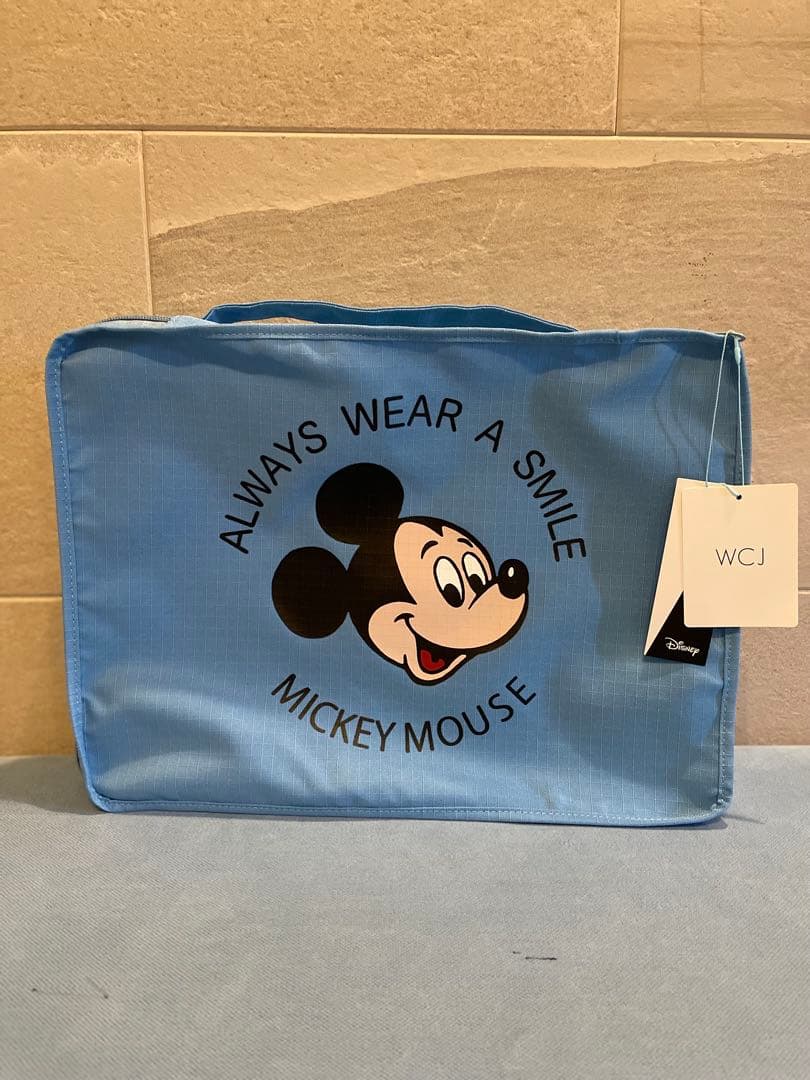 WCJ完売品!!新品未使用タグ付き!!ディズニートラベルポーチセット