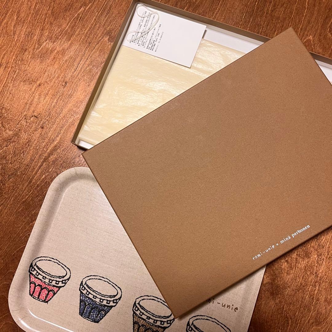 【未使用 レア おまけつき】ロミユニ ミナペルホネン トレー