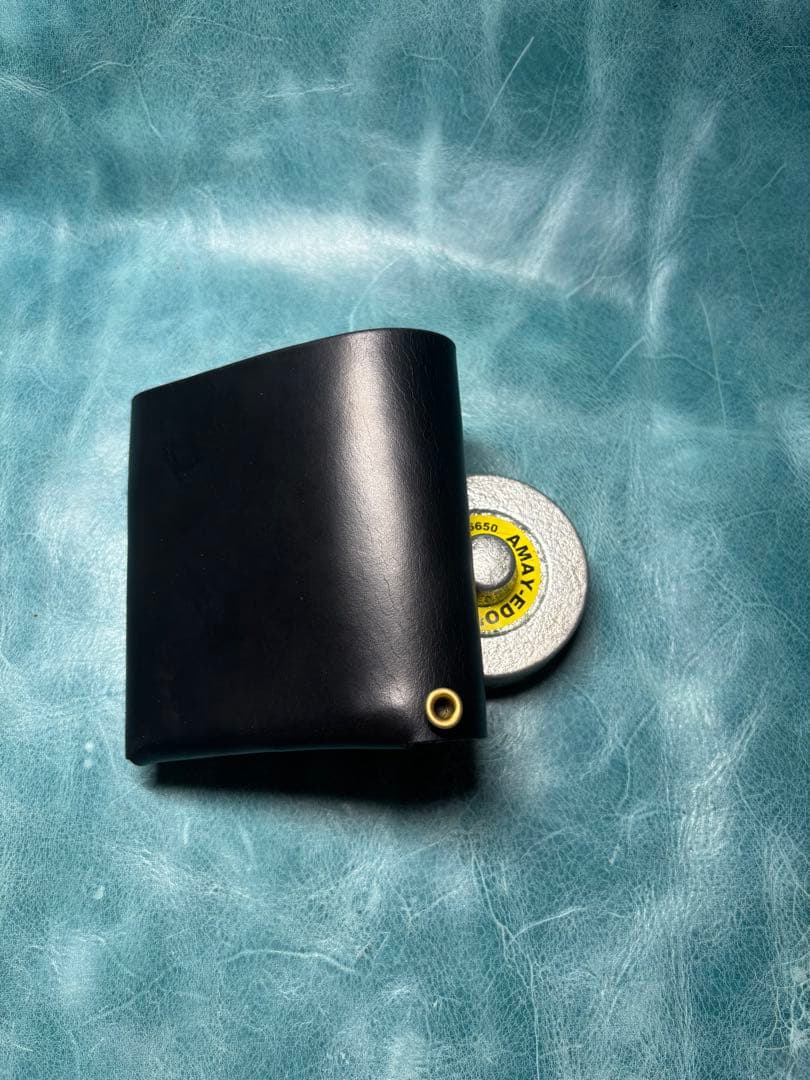 ハンドメイド　二つ折り　革財布　クロムエクセル　黒色　真鍮　cx-hw-000①