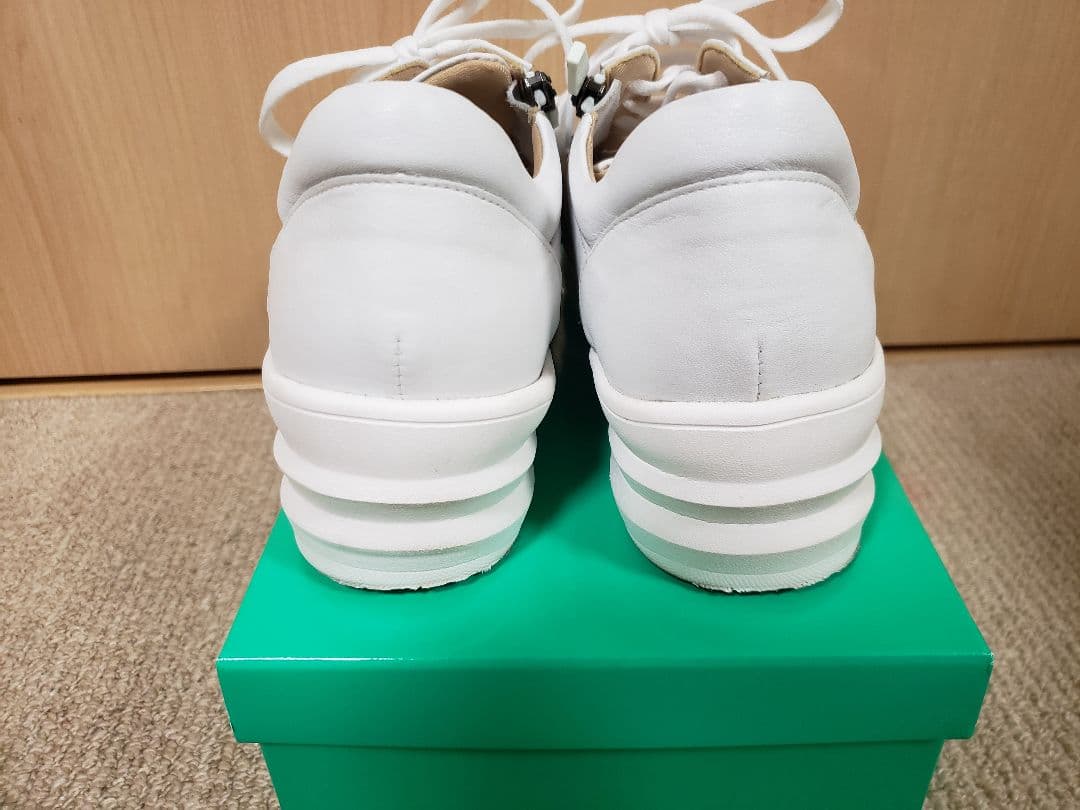 レディーススニーカー　ホワイト