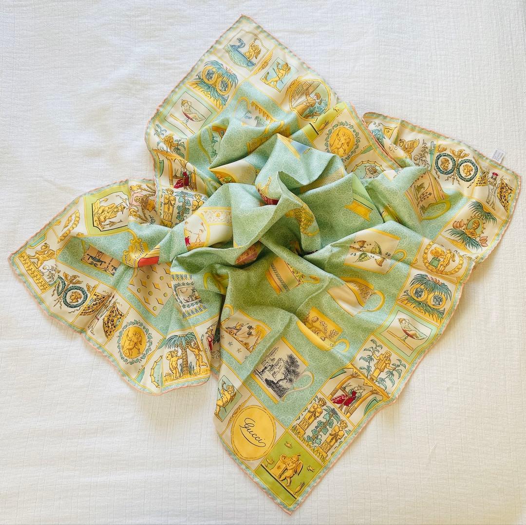 Gucci グッチ　シルクスカーフ カップ柄　ヴィンテージ