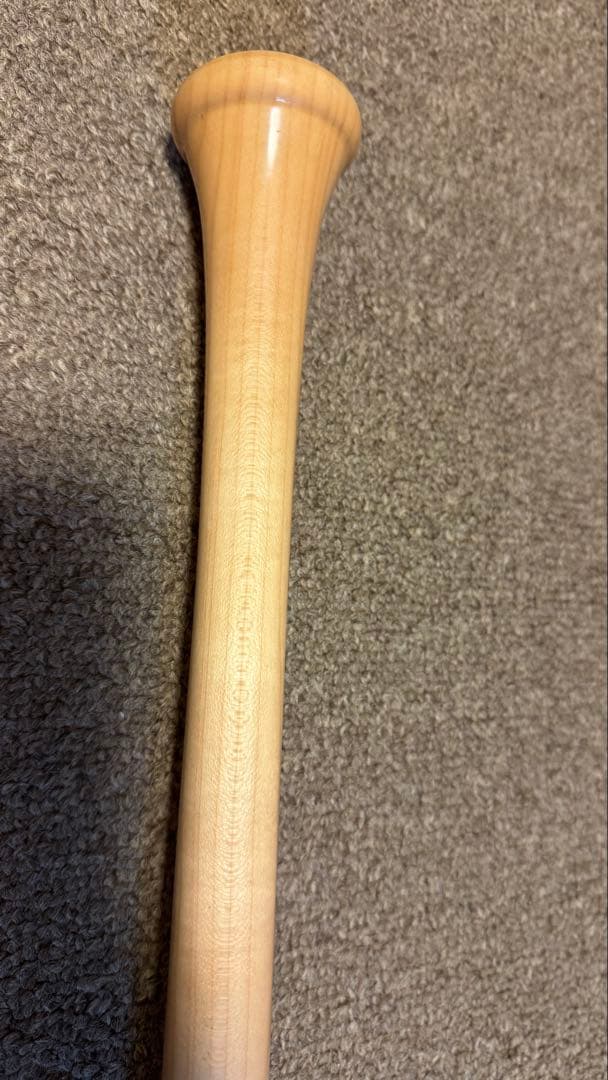 Victus 硬式木製バット