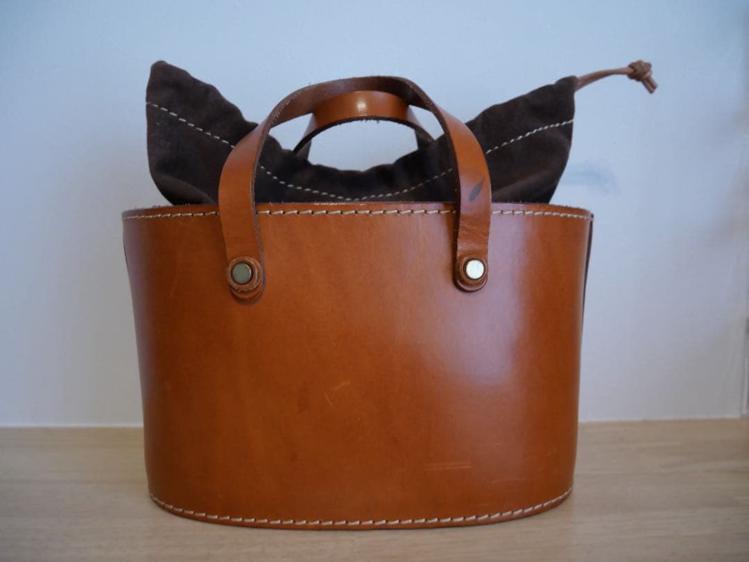 HERZ バッグ　革　Q-8