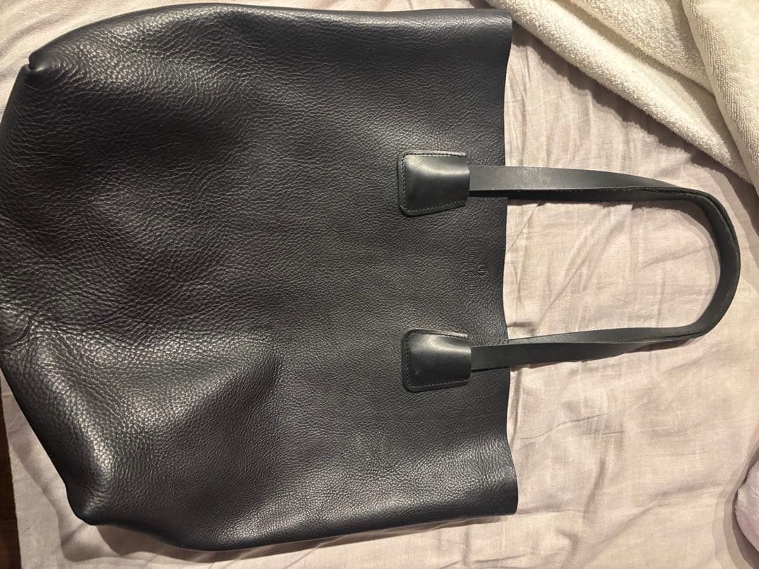 ブルードゥシャフ　黒 レザートートバッグ