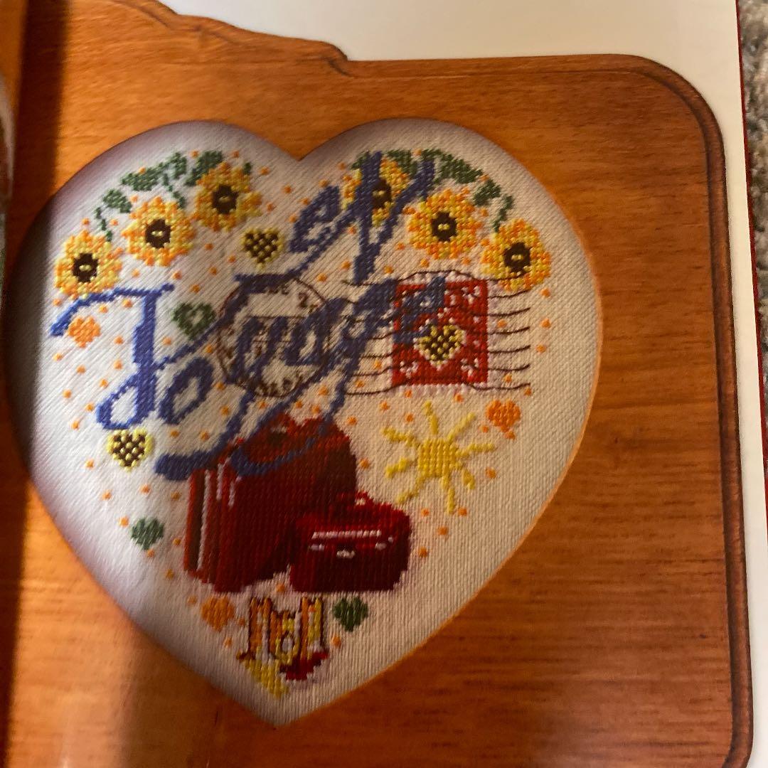 Les Coeurs d'isa 70coeurs　クロスステッチ洋書