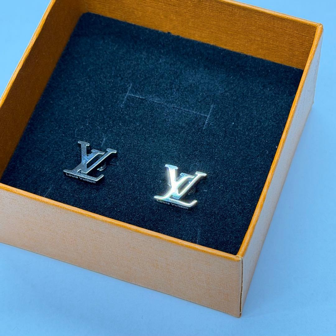 LOUIS VUITTON LVロゴスタッドピアス　VLピアス VLロゴピアス