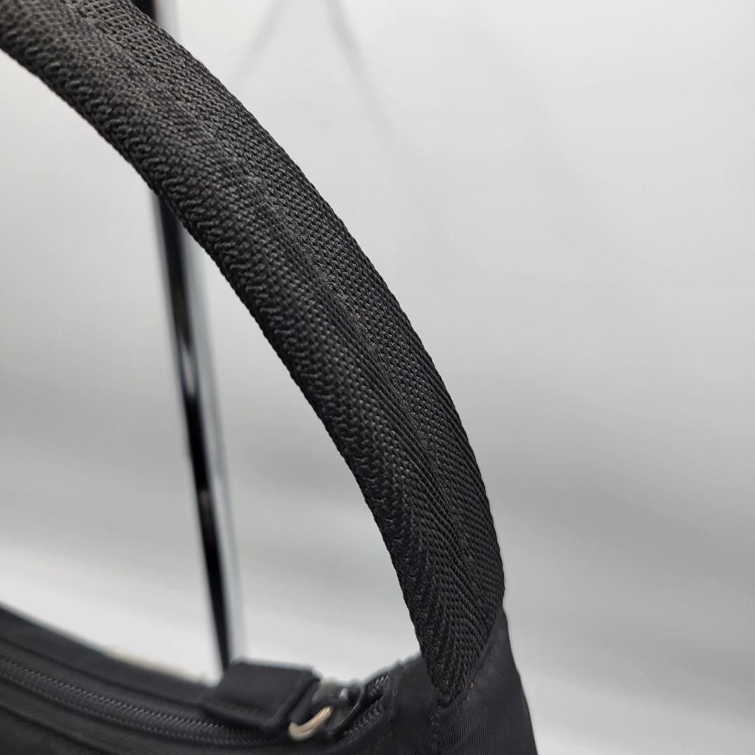 PRADA プラダ アクセサリーポーチ 三角ロゴ ブラック Optiファスナー