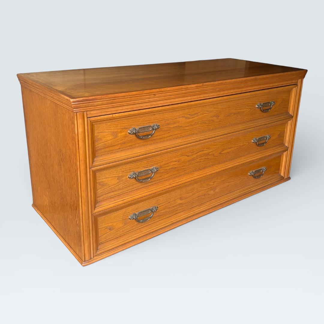 【送料込】英国アンティーク調 ローチェスト 3段 テレビ台 オーク 収納 家具