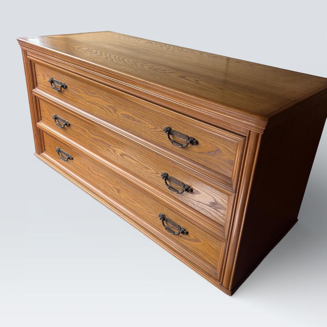 【送料込】英国アンティーク調 ローチェスト 3段 テレビ台 オーク 収納 家具