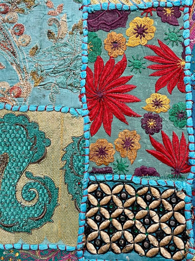 インド ビンテージ サリー パッチワーク タペストリー 刺繍 壁掛け 古布
