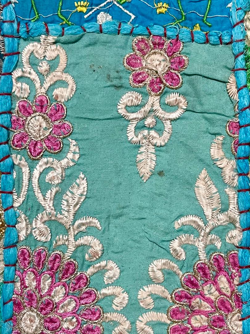 インド ビンテージ サリー パッチワーク タペストリー 刺繍 壁掛け 古布