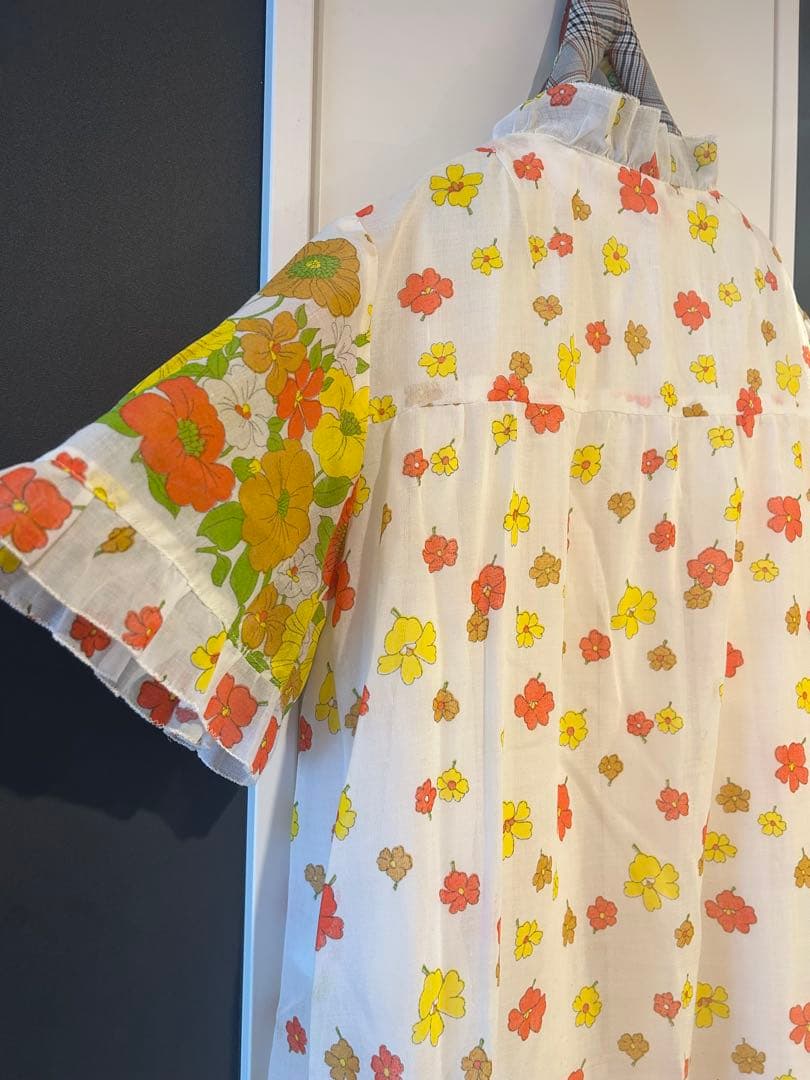 60 70 古着　ポッピーフラワープリント五分袖ラングブラウス