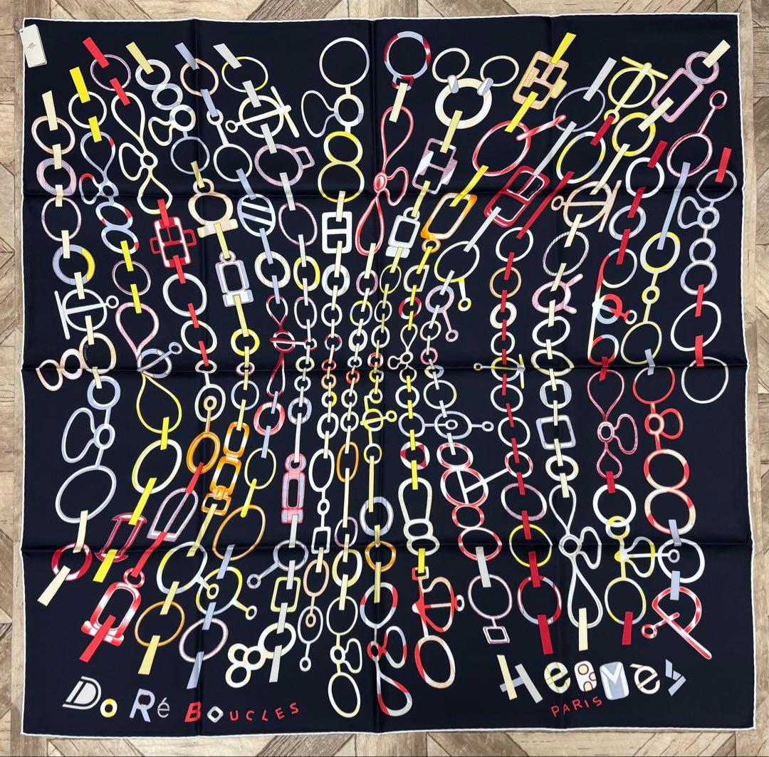 ゆみ様ご購入決定のお品です(^-^)エルメス カレ90未使用→国内正規ソルド購入