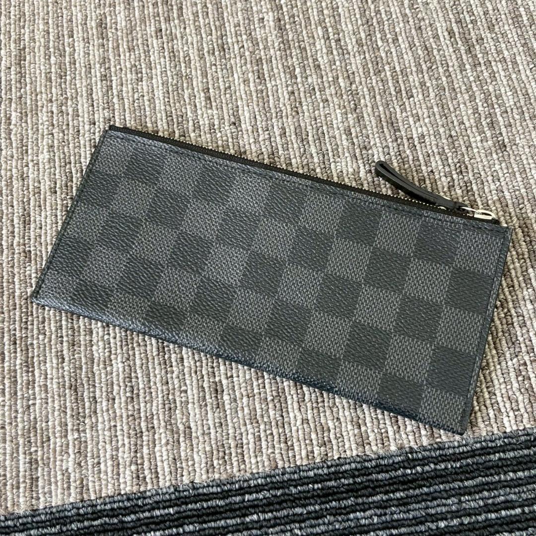 美品　Louis Vuitton　ルイヴィトン　ダミエグラフィット　ケース