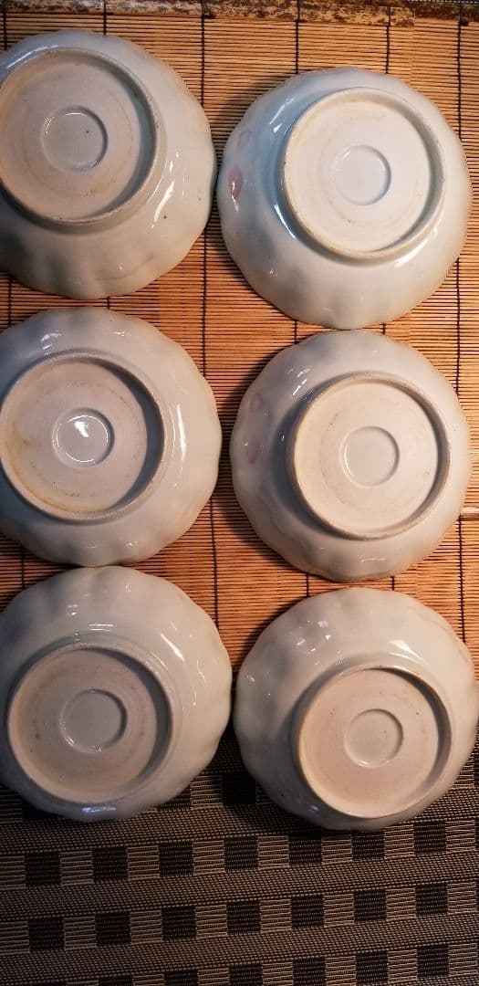 演技の良いうさぎ柄皿全9枚小皿3枚と、小鉢6。ウサギ絵