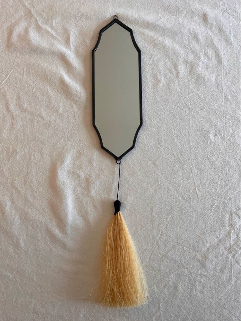 【9/28までお値下げ中】 reimi オクタゴン　壁掛け鏡　白毛　タッセル付