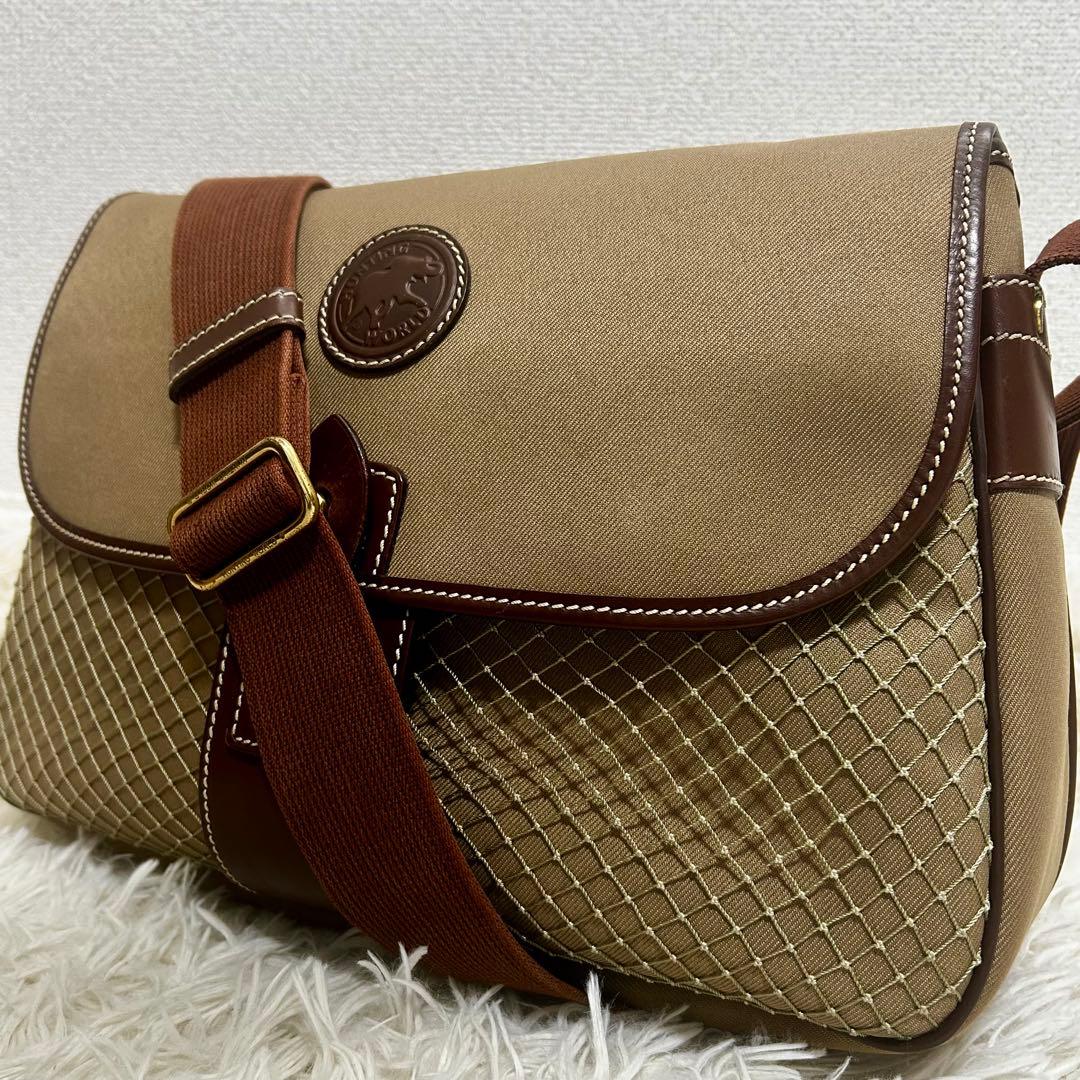 美品✨ハンティングワールド　メッセンジャーバッグ　サファリトゥデイ 　A4