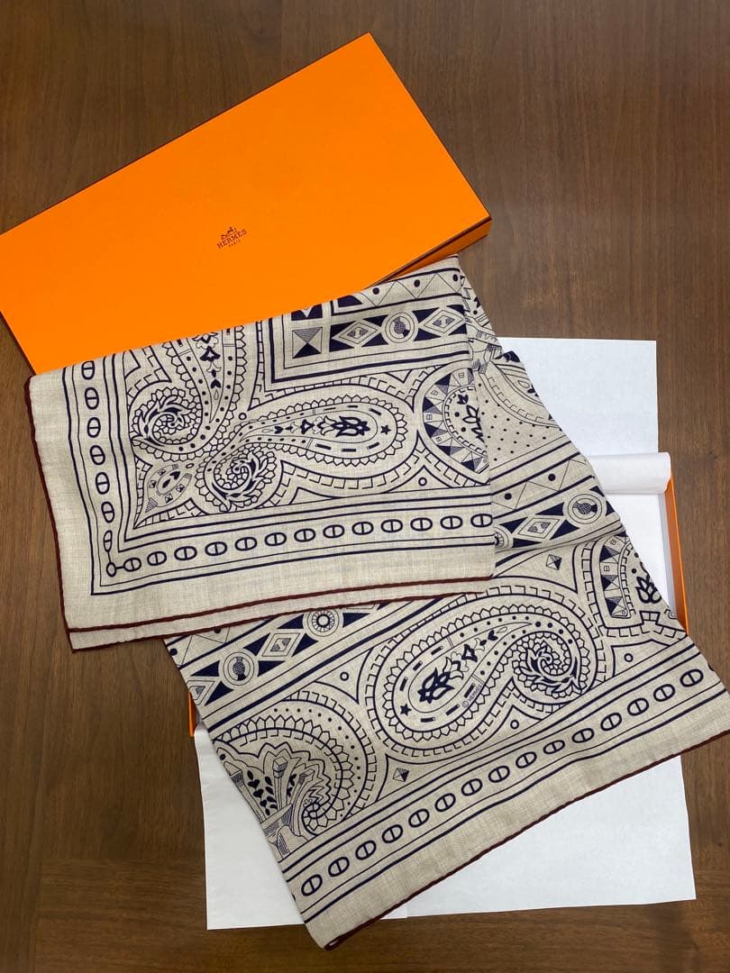 【未使用品】2025エルメス シュヴァルドゥクール　バンダナ140