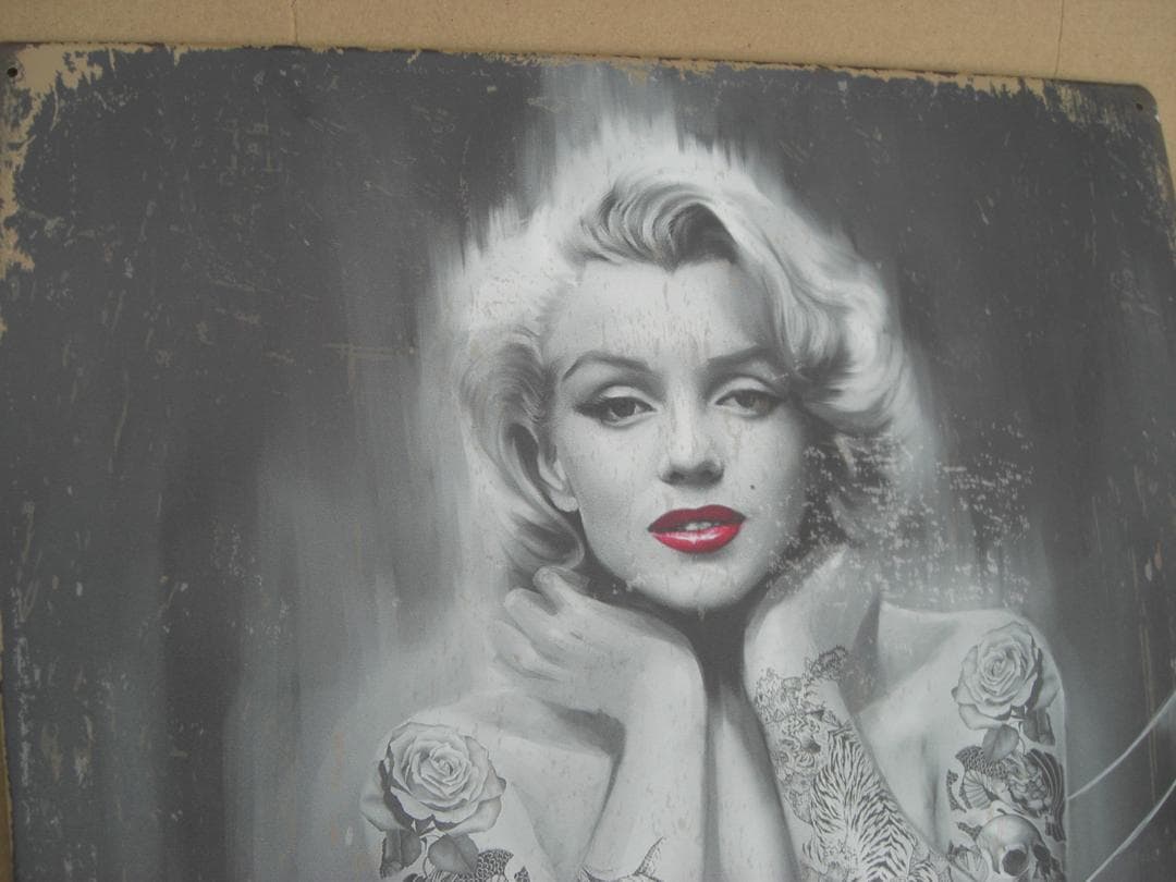 マリリンモンロー ブリキ看板 メタルプレート タトゥー ドクロ 龍 トラ 薔薇