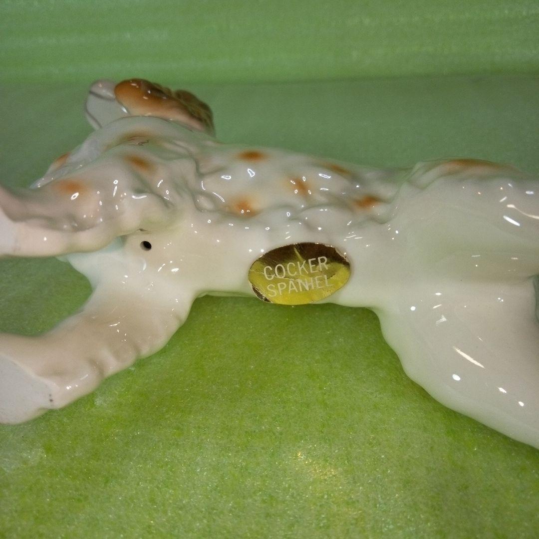 コッカー・スパニエル　犬の置物　インテリア　オブジェ　ディスプレイ　陶器製？