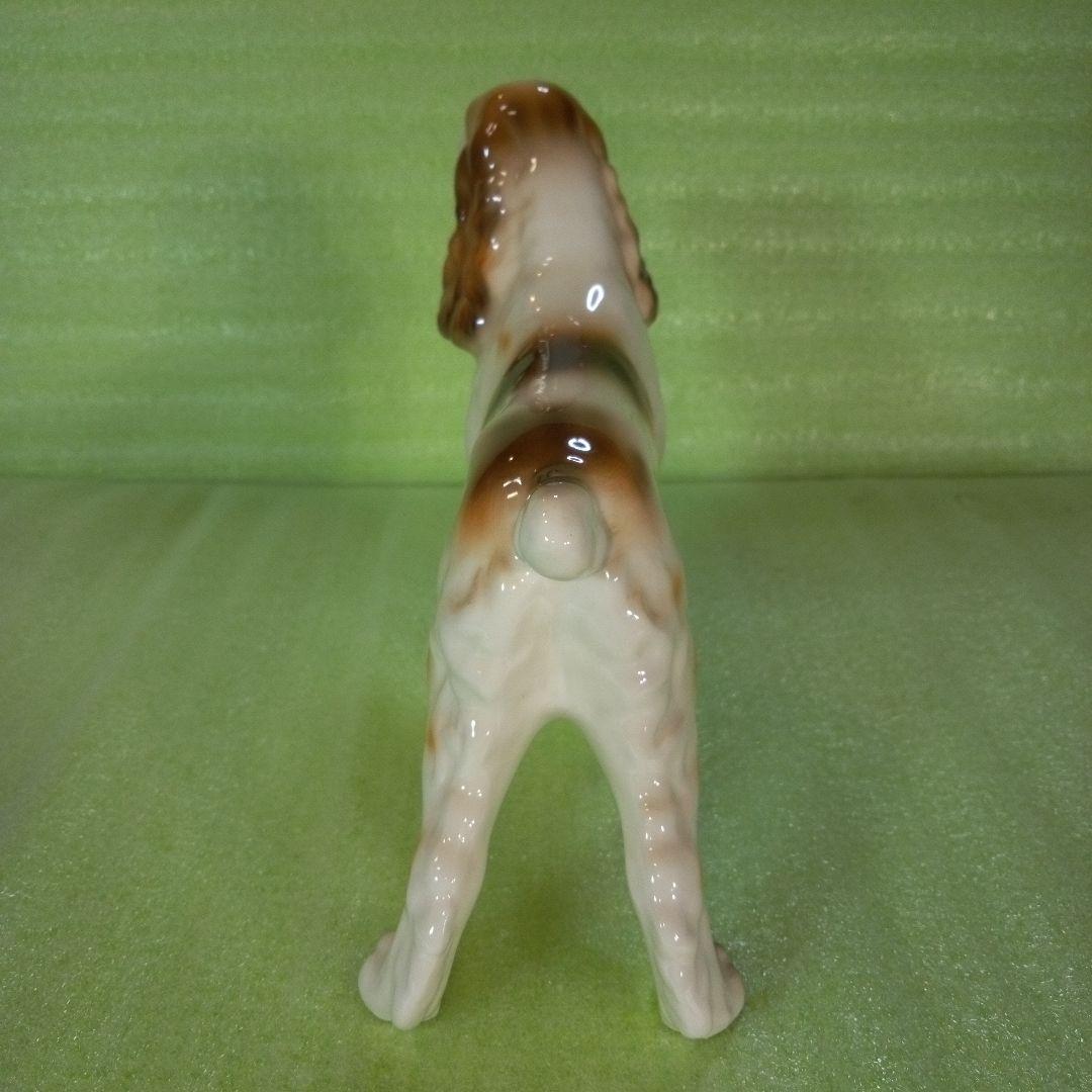 コッカー・スパニエル　犬の置物　インテリア　オブジェ　ディスプレイ　陶器製？