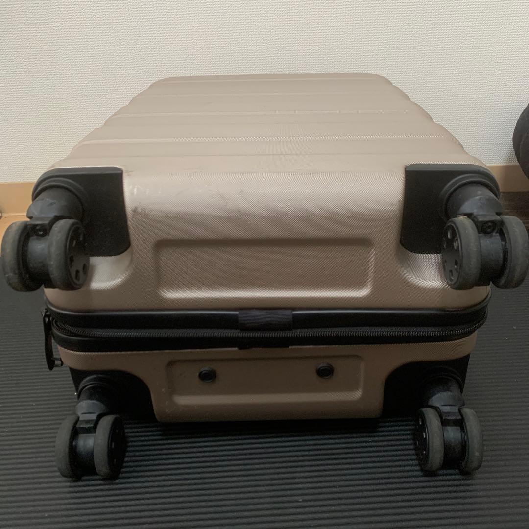 無印良品　4輪キャリーケース ベージュ　35L