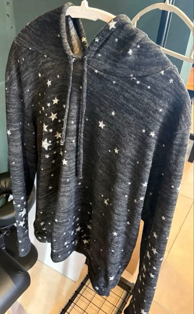星柄　パーカー　フード　ポーカーズ