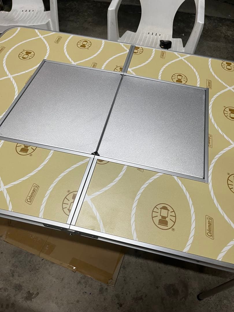 Coleman アウトドアテーブル ベージュ