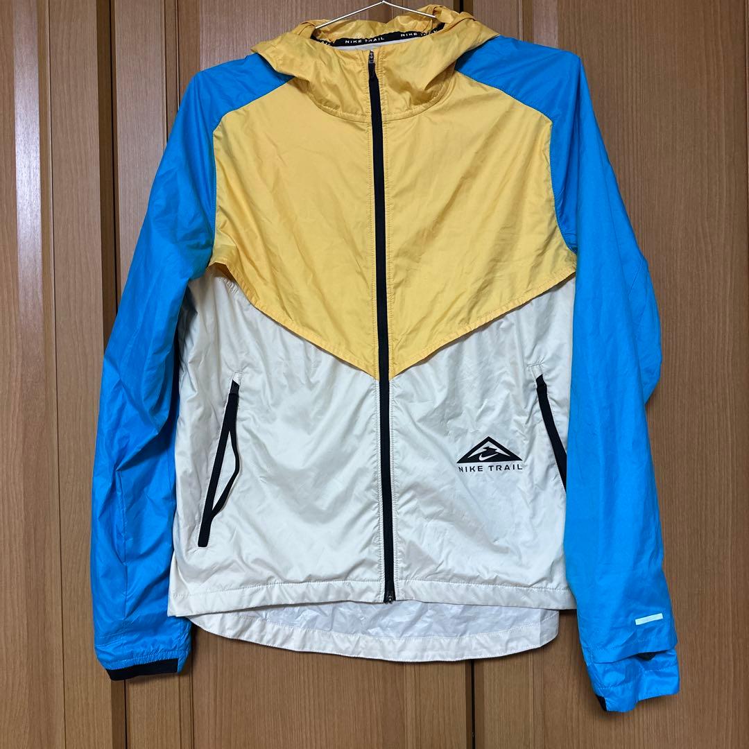 ナイキトレイル　NIKE　TRAIL ウインドブレーカー Sサイズ