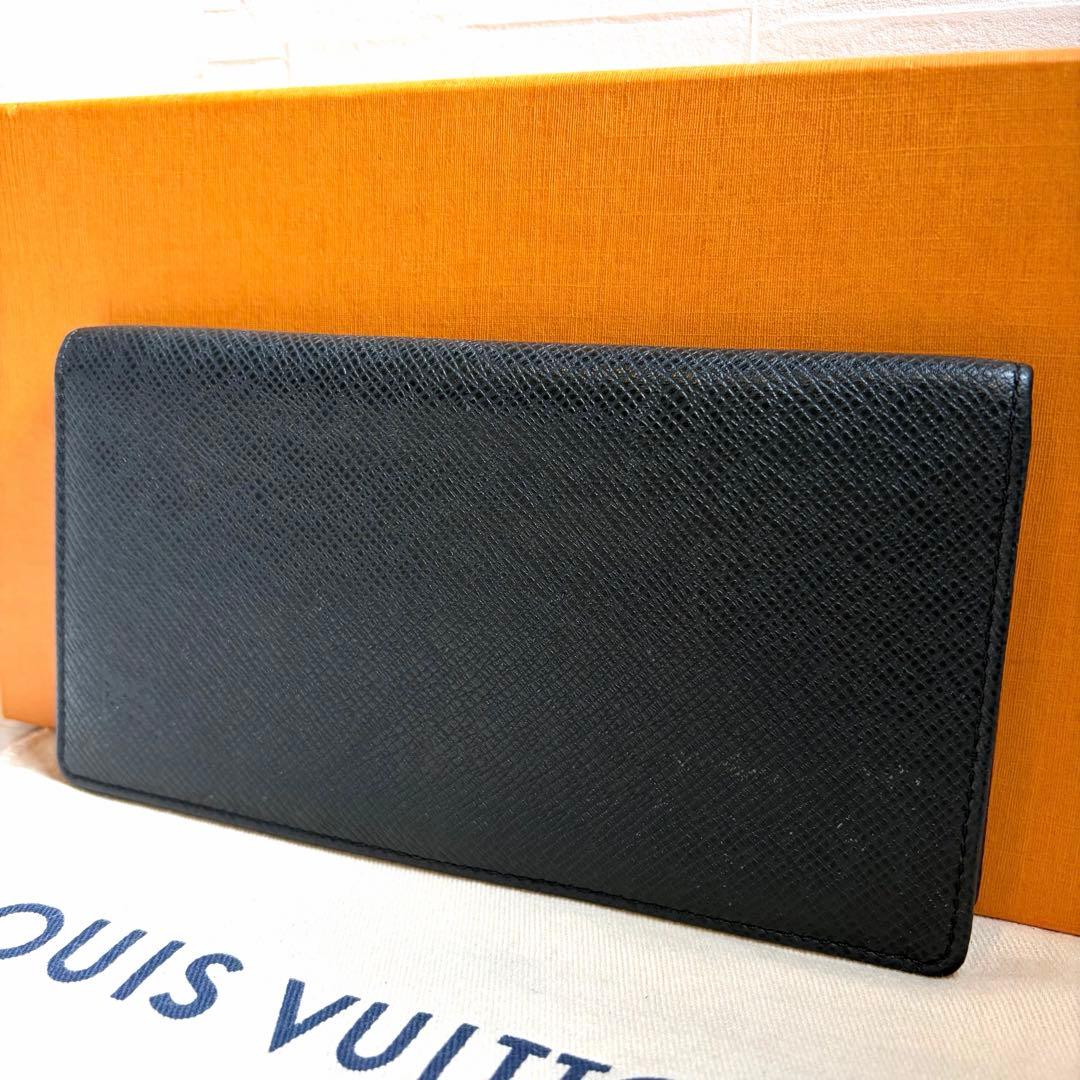 美品　ルイヴィトン　札入れ　タイガ　黒　折り財布　長財布