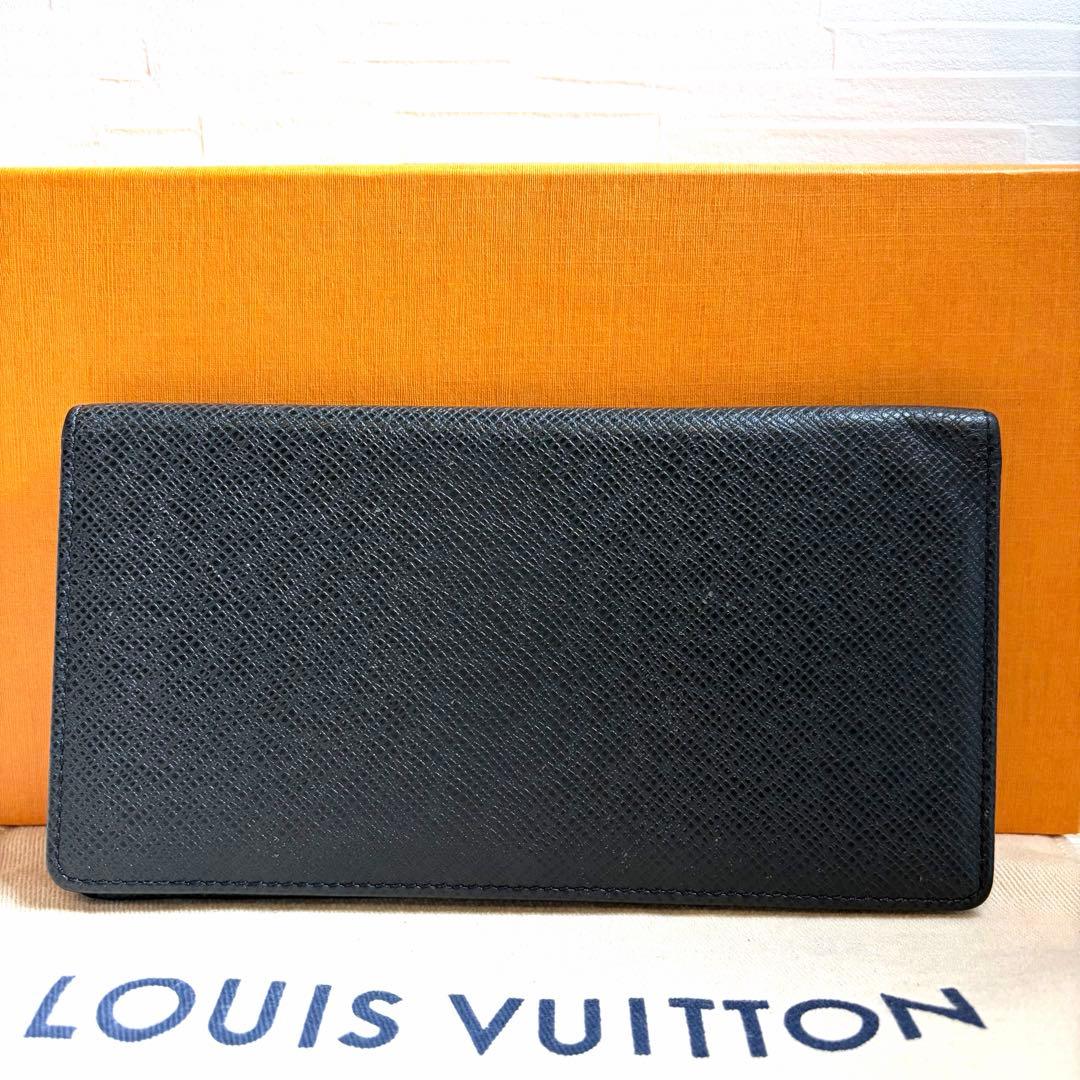 美品　ルイヴィトン　札入れ　タイガ　黒　折り財布　長財布