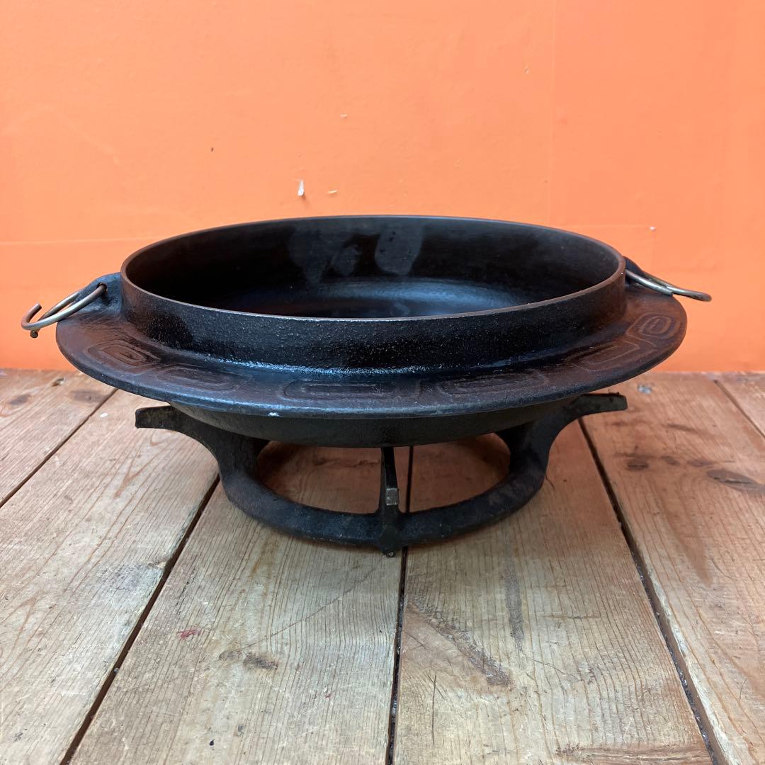 D-５ 南部鉄器 すき焼き鍋 いろり鍋 囲炉裏 五徳 鉄鍋 和食器 骨董