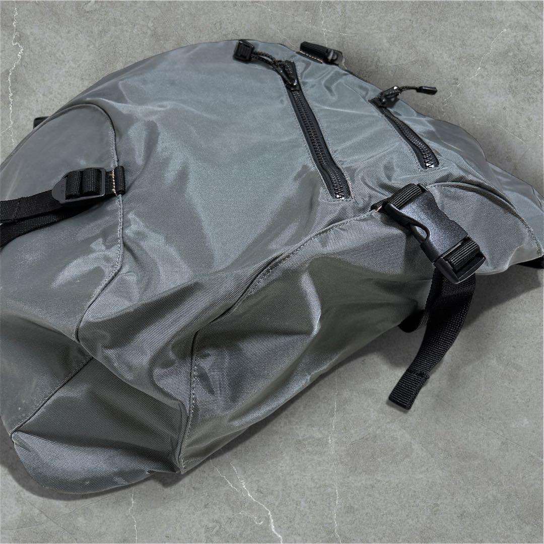 ゆと様　　OLD GAP 00s Y2K ボディバッグ グレー