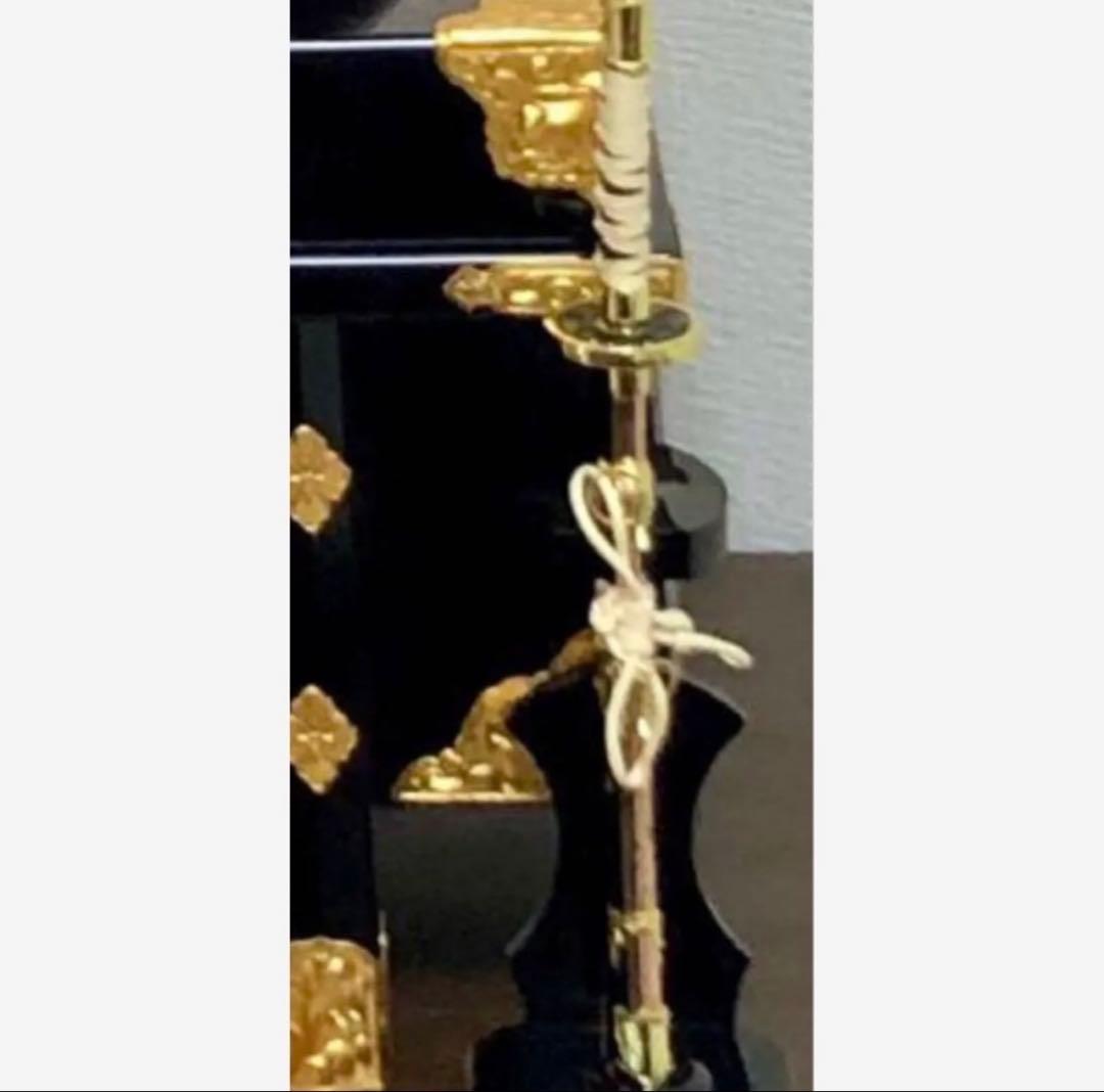 五月人形　兜飾り　雅泉作　 陣15号　　緋威　 正絹糸威　木彫箔押竜頭