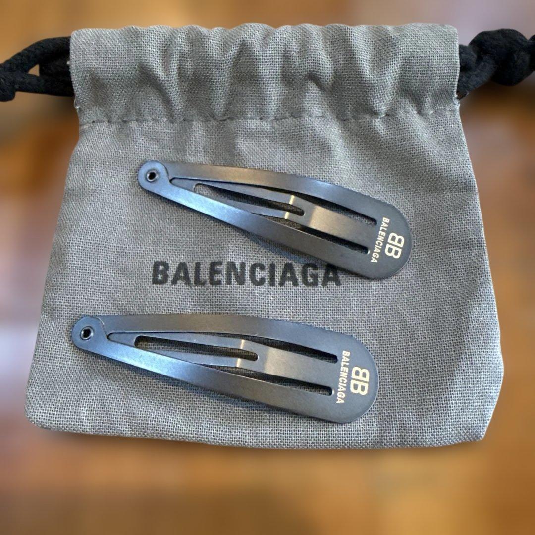 BALENCIAGA ブラック ヘアピン 2個セット