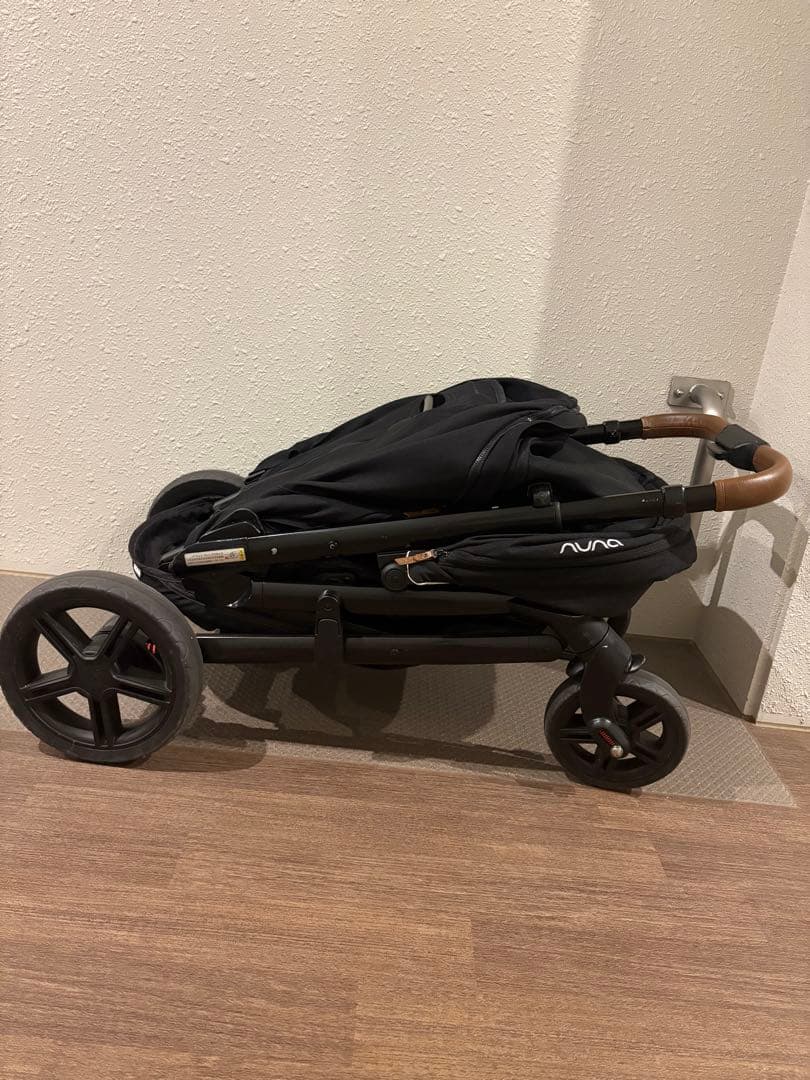 【大幅値下げ】★匿名配送　nuna ヌナ　ベビーカー タボ（キャビア）